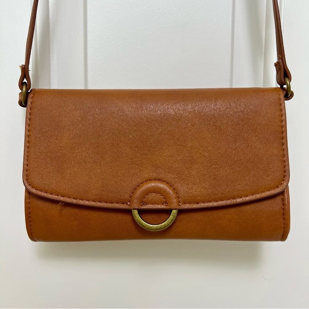 UNIVERSAL THREAD Faux Leather Crossbody Clutch Wallet Cognac Brown